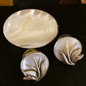 Vintage signed brooch & earrings in sterling and mother of pearl
